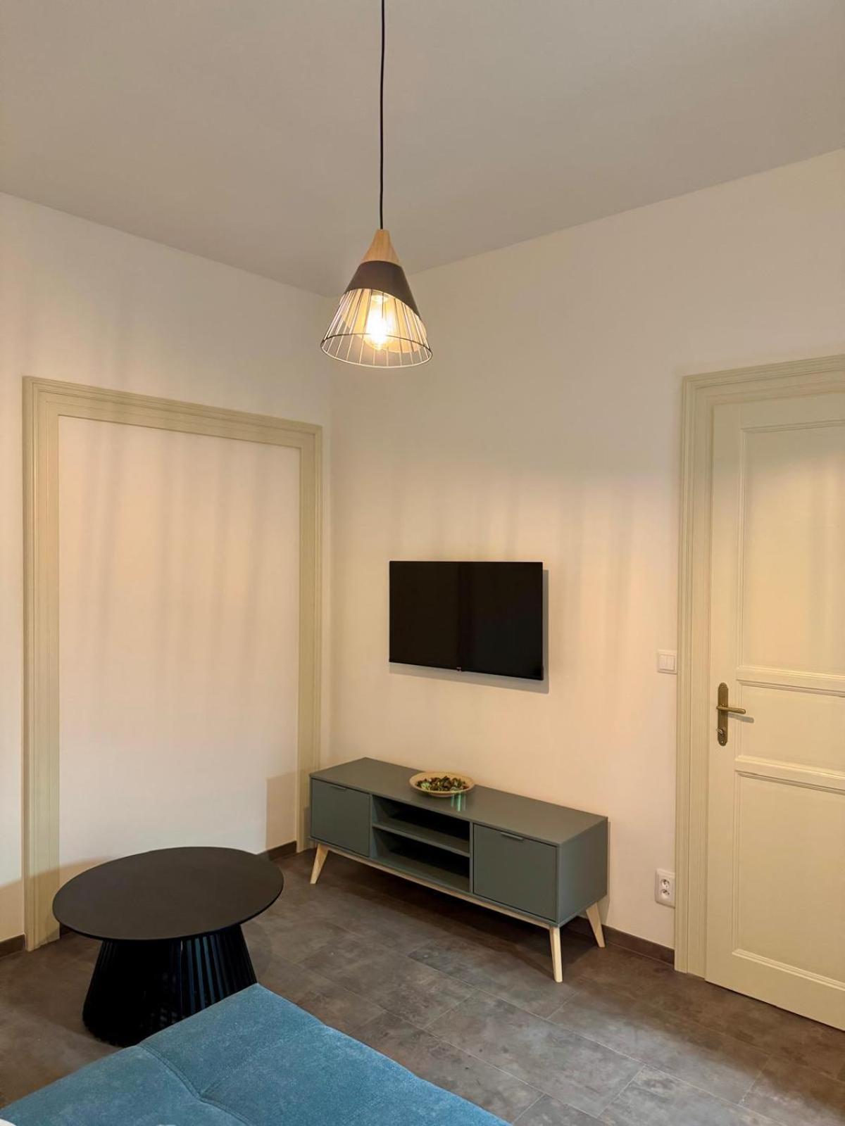 Pearl Bee Deluxe Suites เปิลเซน ภายนอก รูปภาพ