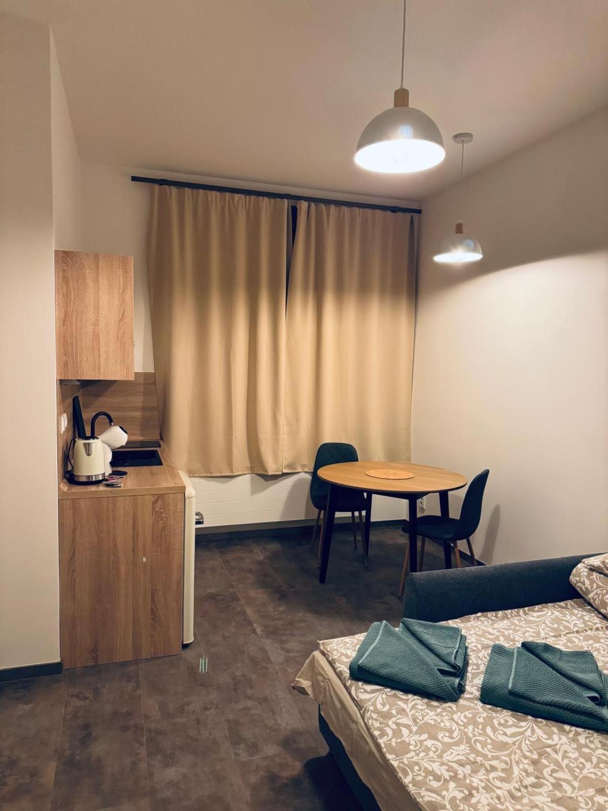 Pearl Bee Deluxe Suites เปิลเซน ภายนอก รูปภาพ