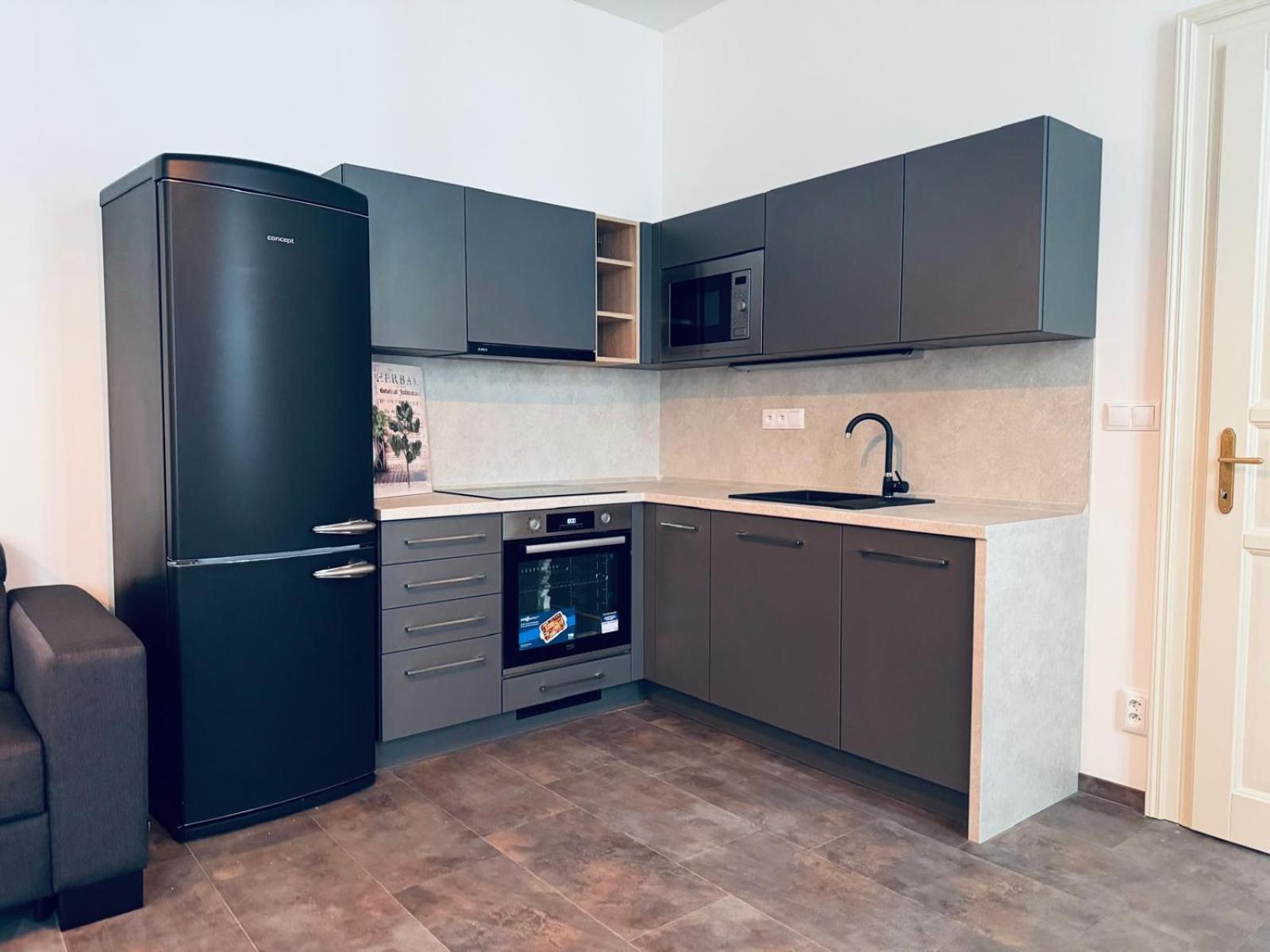 Pearl Bee Deluxe Suites เปิลเซน ภายนอก รูปภาพ