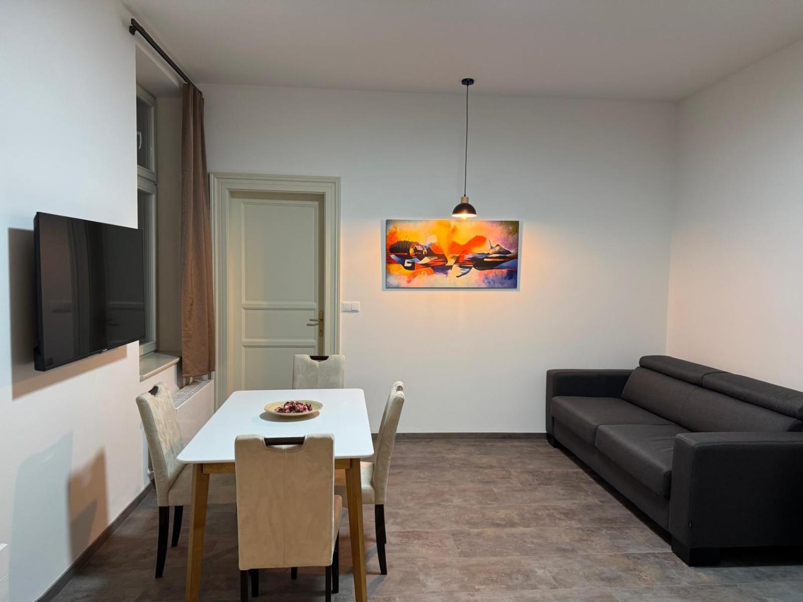 Pearl Bee Deluxe Suites เปิลเซน ภายนอก รูปภาพ